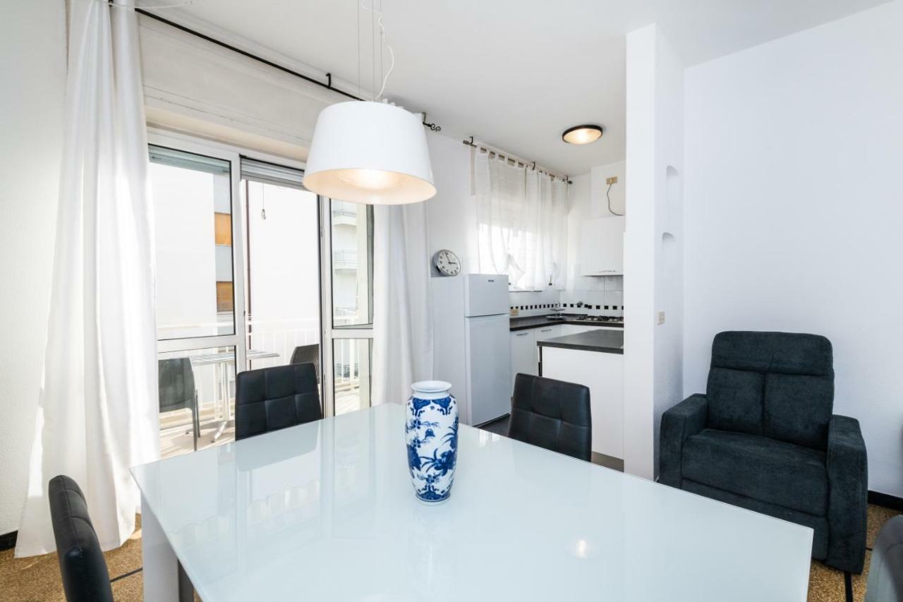 Finalmarina Centro 2 Apartman Finale Ligure Kültér fotó