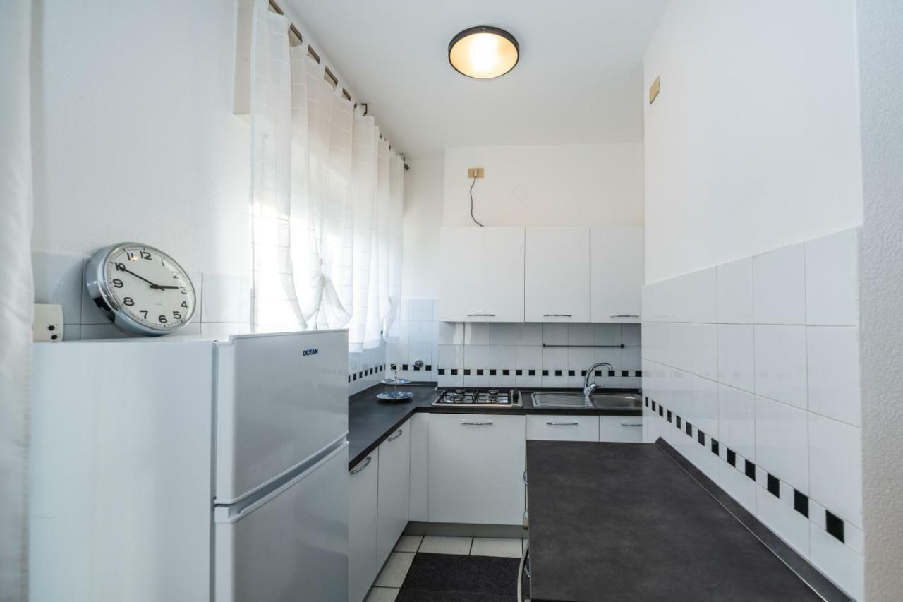 Finalmarina Centro 2 Apartman Finale Ligure Kültér fotó